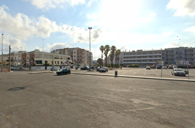 Scontri fra tifosi di Lecce e Roma: schiaffi e pugni al City Terminal, gli aggressori fuggono
