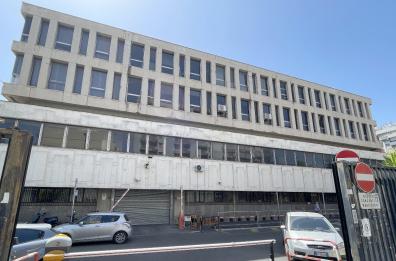 Taranto, pensionato soffocato da 200mila euro di debiti: il tribunale li cancella