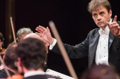Ottavio Dantone dirige il concerto dell’Orchestra Rai
