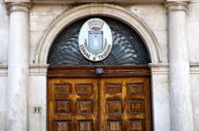 Voto di scambio a Triggiano, 9 consiglieri comunali si dimettono. L'ex vicesindaco Perrelli chiede revoca arresto