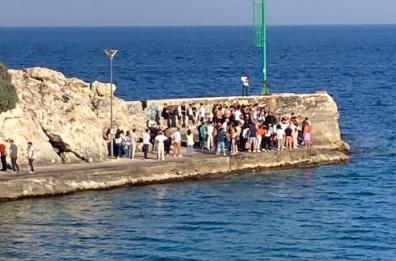 Tragedia a Tricase Porto: 15enne si tuffa in mare e muore nel giorno del suo compleanno