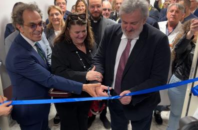 Foggia, inaugurati i nuovi locali della guardia medica. Emiliano: «Così si evita sovraffollamento pronto soccorso»