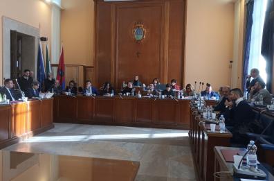 Foggia, pi&ugrave; ricchi i gettoni di presenza per i consiglieri comunali