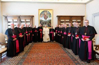 Papa Francesco ai vescovi pugliesi: «Affidabilità e fermezza»