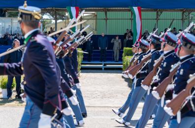 Giuramento degli allievi marescialli dell'Esercito e dell'Aeronautica militare: 23 sono pugliesi FT/VD