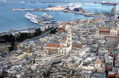 Scandali, soffiate e duelli: non c’è più pace all’ombra degli ulivi