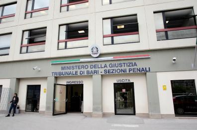 Codice Interno, dopo 15 mesi torna libero l'imprenditore barese Petroni. Rischia 6 anni di reclusione