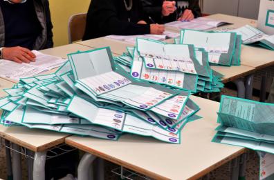 Elezioni in Basilicata, lo spoglio: Vito Bardi in testa, segue Marrese. La diretta