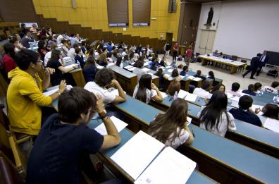 Facoltà di Medicina, verso lo stop al numero chiuso: ok dal Senato al testo base