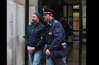 Bari, finisce in carcere il re delle rapine ai tir: mentre era ai domiciliari incontrò l’ex consigliere regionale Olivieri