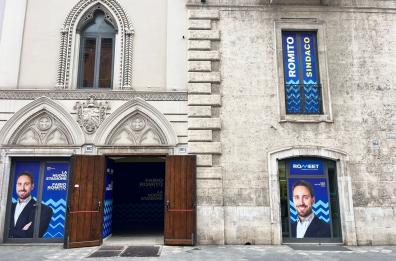 Comunali Bari, svelato il mistero sui cartelloni in dialetto: parte la campagna di Romito