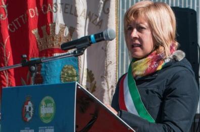 Sindaca di Castellanza muore di infarto a 50 anni dopo celebrazioni 25 aprile: indossava ancora la fascia. Il cordoglio di Decaro