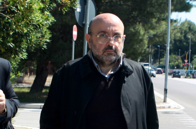 Gli affari d’oro di Sandrino con le lauree online: «A noi dava 800 euro, lui si prendeva gli utili»