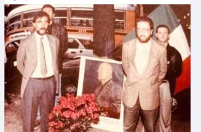 Nuovo post di Riondino su Fb: ha ri-girato la foto di La Russa: «Vediamo se l'originale provoca lo stesso scandalo»