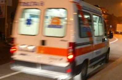 Tragedia a Soleto, perde il controllo dell'auto e si ribalta: morto un 37enne