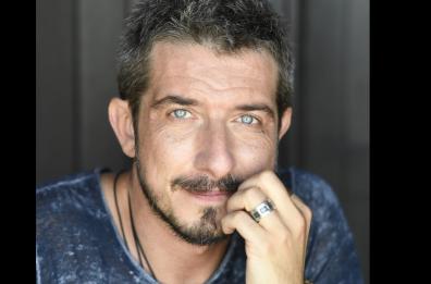 «Up& Down», l'inno alla diversità di Paolo Ruffini, in scena ad Altamura