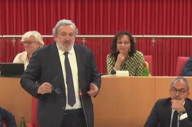 Emiliano: «Non mi merito di essere sfiduciato. Nessuna indagine riguarda a livello politico la Regione»