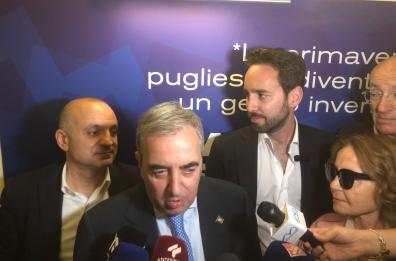 Comunali Bari, Gasparri al fianco di Romito: «È una partita di rilevanza nazionale»