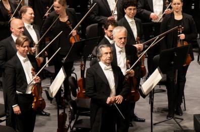 Riccardo Muti e i Wiener Philarmoniker: magica armonia al Petruzzelli nel segno di Mozart e Schubert