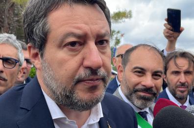  Salvini a Taranto: «Il dossier Statale 100 è sul mio tavolo». E entro il 2026 due linee bus elettriche 