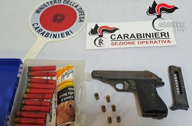 Alliste, spararono 6 colpi di pistola contro porta di una casa a scopo intimidatorio: due arresti