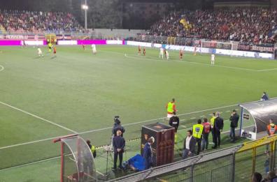 Giocatori del Potenza calcio aggrediscono due giovani tifosi. Il club: «Attendiamo la verità dei fatti»