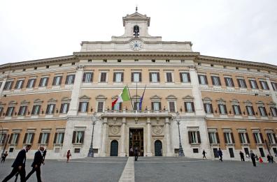 Scandali, arresti e magistrati: ma se tornassimo al finanziamento pubblico?