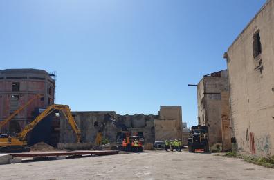Trani, addio all’ex distilleria:  neanche il contenzioso con l’ex proprietario ferma le ruspe