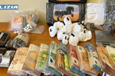 Case popolari di Rutigliano, scoperta centrale della droga: sequestrati 7,5 kg