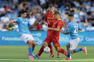 Napoli-Lecce: 0-0. Durante il match cori e striscioni contro De Laurentiis