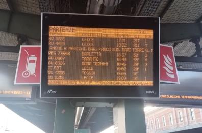 Treni, ritardi sulla linea Bari-Lecce: controlli sulla tratta Bari e Torre a Mare. Circolazione ripresa