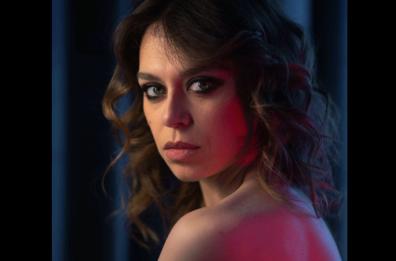«By the riverside», la barese Rose Mary Nicassio canta il mondo ispirandosi a Freddie Mercury