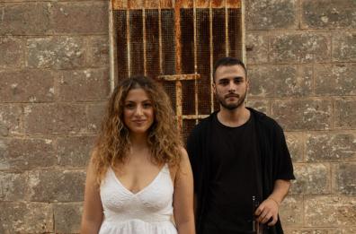 «Pizzica di Aradeo», il brano della salentina Consuelo Alfieri per la fiction Netflix