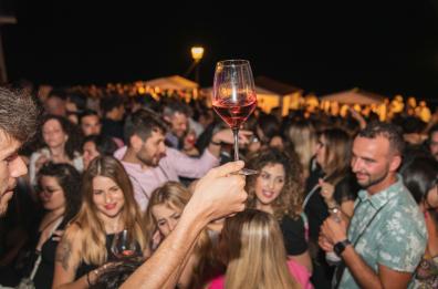 «Vieste en rose»: la Puglia celebra i vini rosati tutti in un sorso