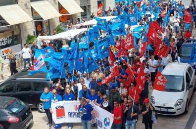 Brindisi, in mille in marcia per chieder lavoro:  Matteo Salvini sarà in città lunedì prossimo per Enel