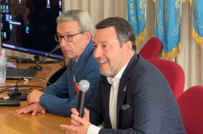 Salvini: «Brindisi al centro di un nuovo progetto con Enel e Rfi»