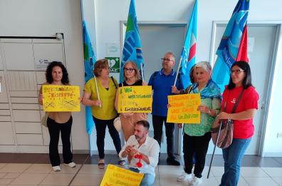 Bariblu a Triggiano, protesta dei lavoratori dopo la chiusura dell’ipermercato