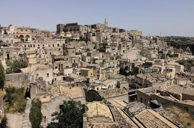 Basilicata, l'assessore ai Trasporti Pepe: «Nuove corse per le navette tra Matera e Bari Palese»