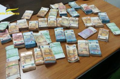 Bari, traffico di stupefacenti: 31 misure cautelari e sequestro di beni per 2 milioni di euro/VIDEO