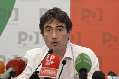 L'appello di Fratoianni per Leccese: «Riunire il campolargo contro la destra»