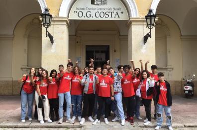 La scuola di Lecce che combatte il bullismo finisce nella top 10 delle migliori al mondo