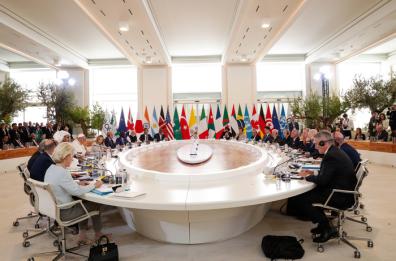Migranti, Piano Mattei e IA. Le conclusioni del G7: i leader adottano la dichiarazione finale del summit. L'appello per la tregua olimpica