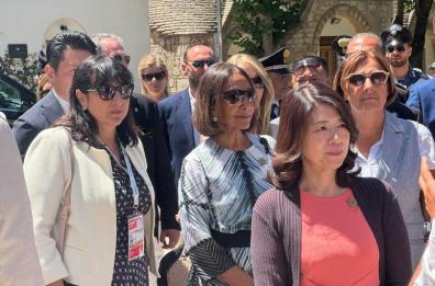 G7, il tour delle First lady: a spasso tra i trulli della Valle d'Itria e le ceramiche di Grottaglie
