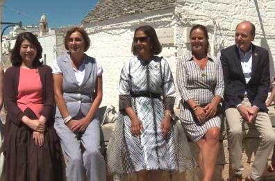 G7, il tour delle first lady: le consorti incantate dal fascino della Valle d’Itria