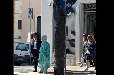 Emine Erdogan, moglie del presidente turco, a Gallipoli in visita privata e blindatissima 