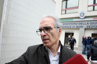 Caso Bari: «Pisicchio sapeva dell’indagine, si è dimesso solo per evitarla»