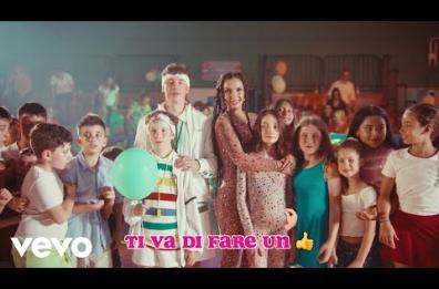 «Dire fare baciare», fuori il video di Elettra Lamborghini e Shade