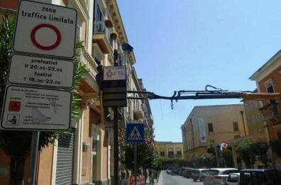 A Matera niente sconti agli stranieri che violano l’area Ztl: le multe verranno notificate all’estero