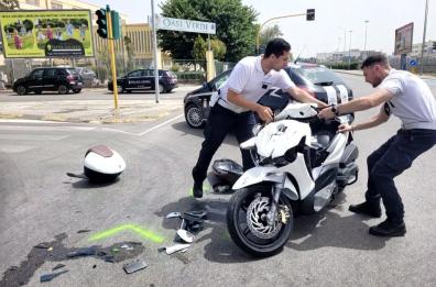 Foggia, scontro tra moto e auto: 3 feriti nell'incidente