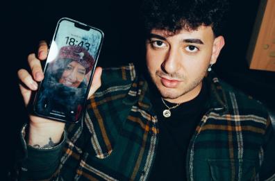 &laquo;Angelo&raquo;, il nuovo singolo del rapper barese Young Hash &egrave; accompagnato da una collaborazione speciale: sua mamma